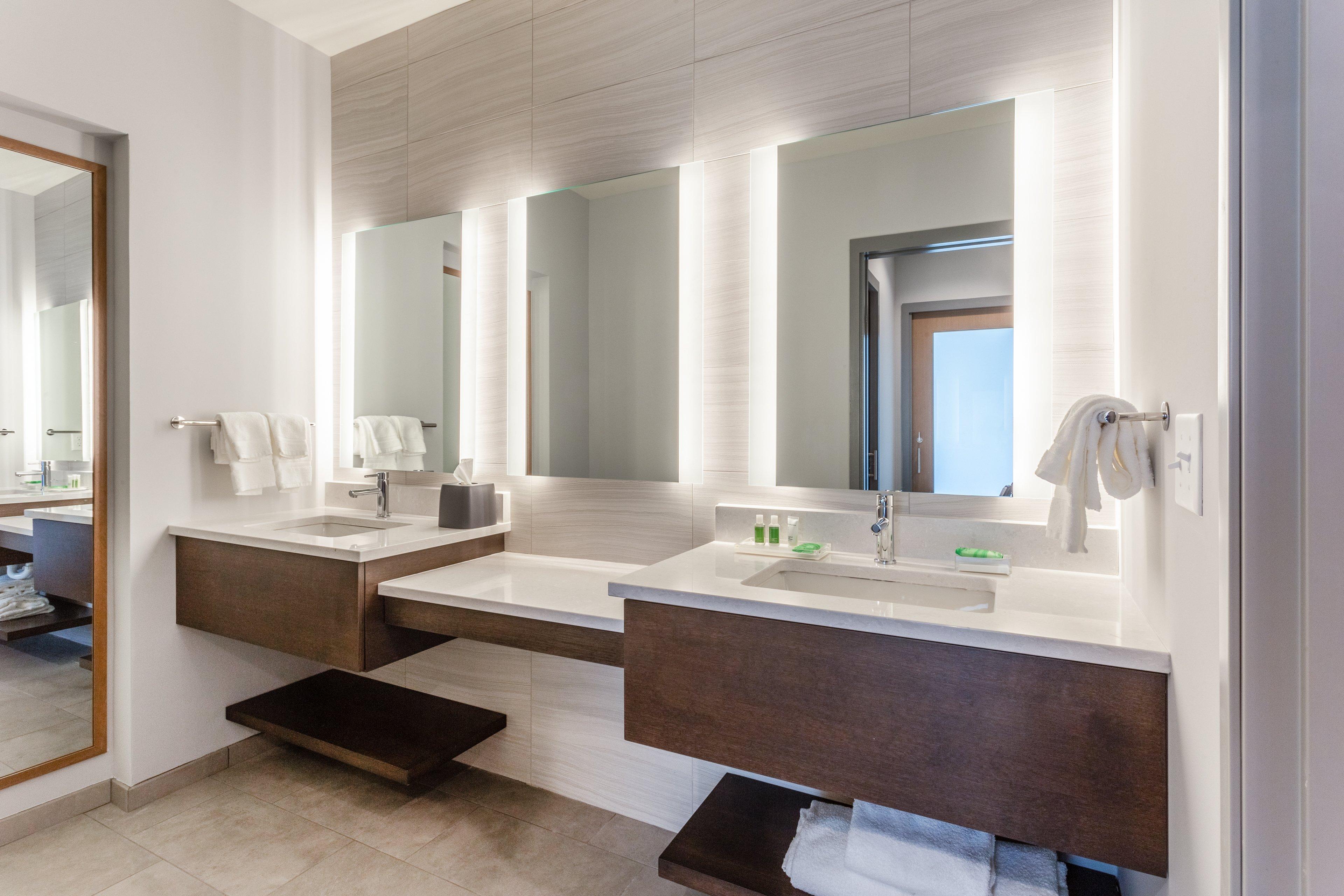 Holiday Inn & Suites Cedar Falls-Waterloo Event Ctr By Ihg Eksteriør billede