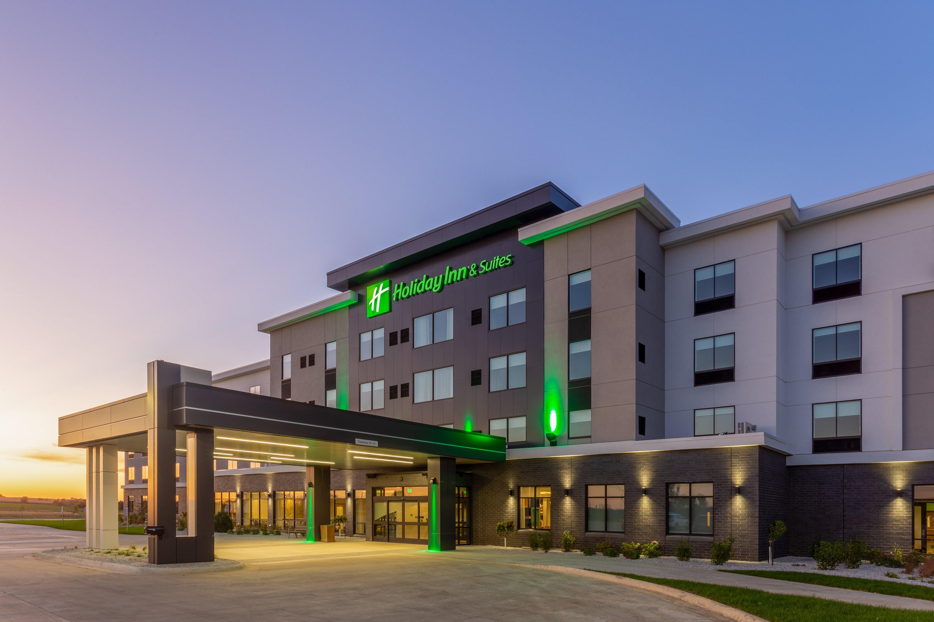 Holiday Inn & Suites Cedar Falls-Waterloo Event Ctr By Ihg Eksteriør billede
