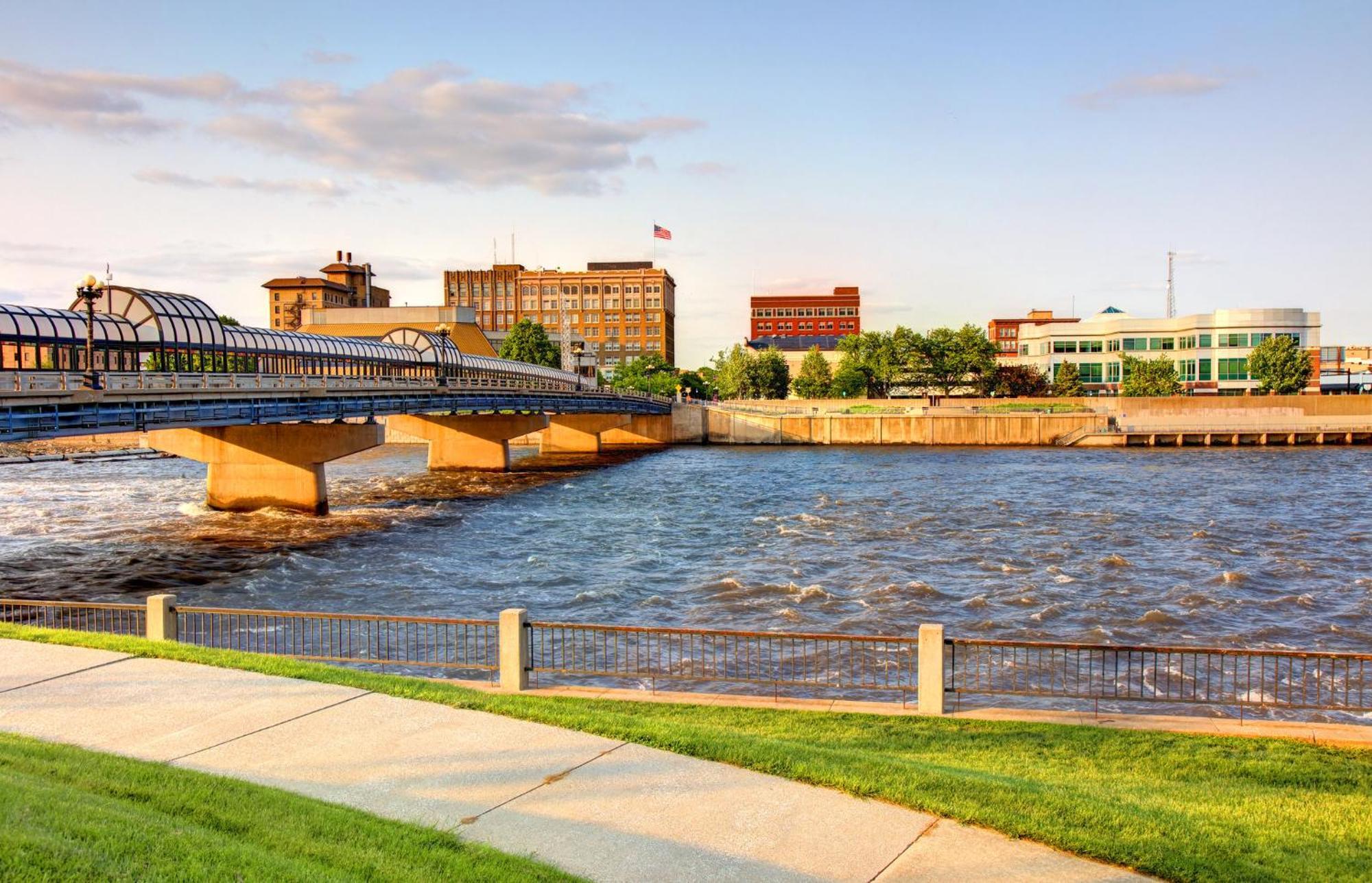 Holiday Inn & Suites Cedar Falls-Waterloo Event Ctr By Ihg Eksteriør billede